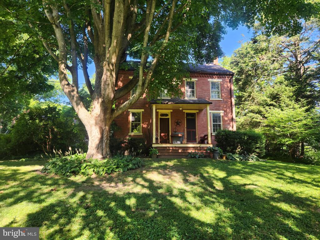 1520 New Danville Pike Property Photo 1