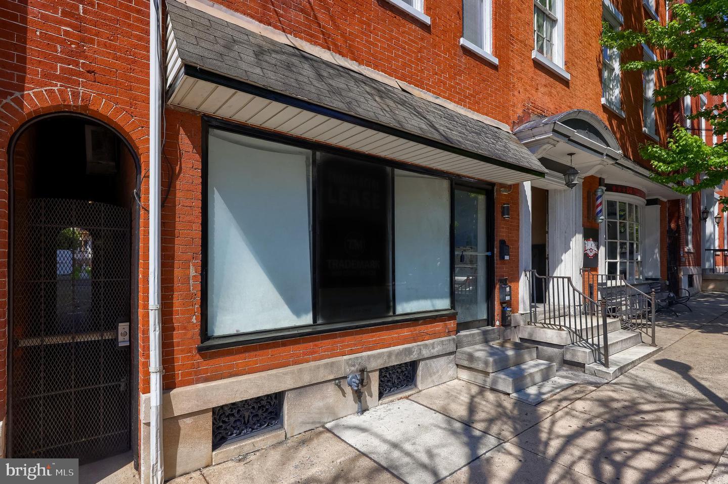 205 E King St Property Photo 2