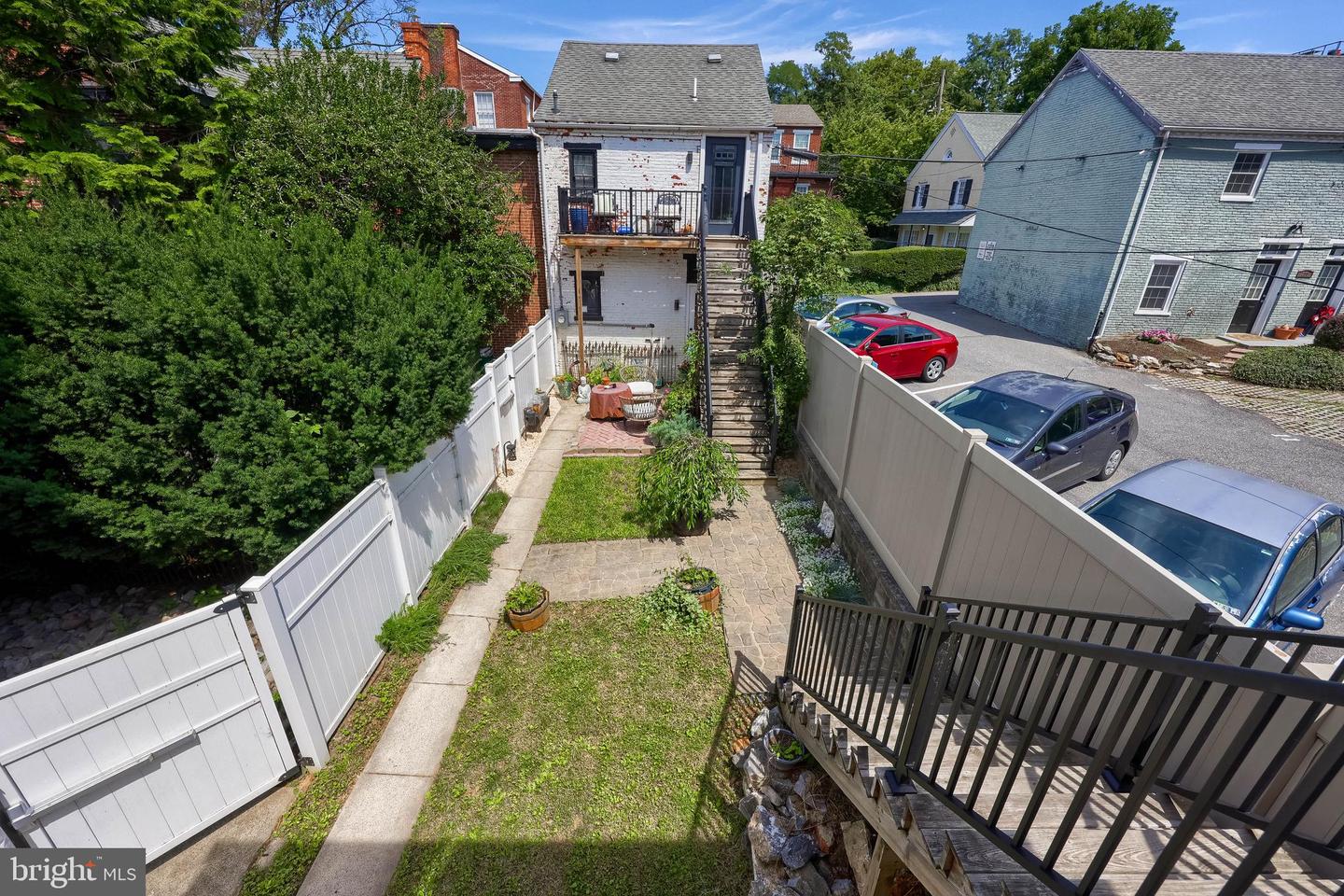 205 E King St Property Photo 11