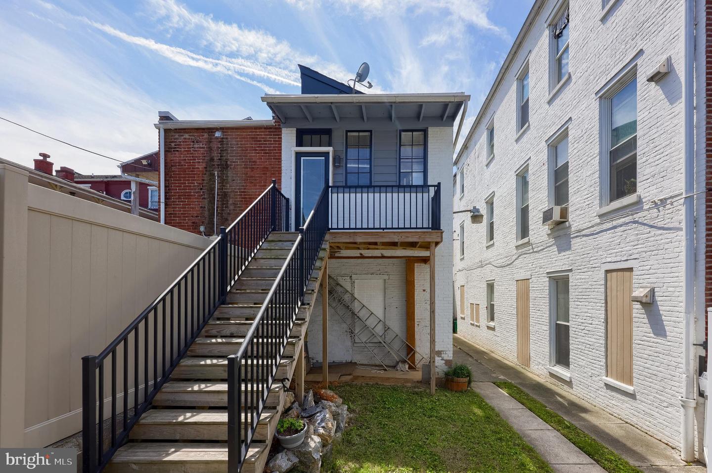 205 E King St Property Photo 12