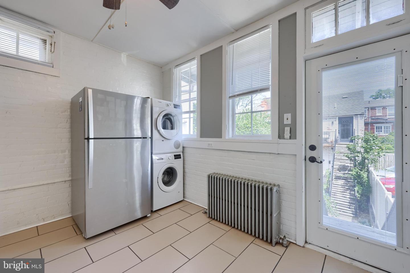 205 E King St Property Photo 15