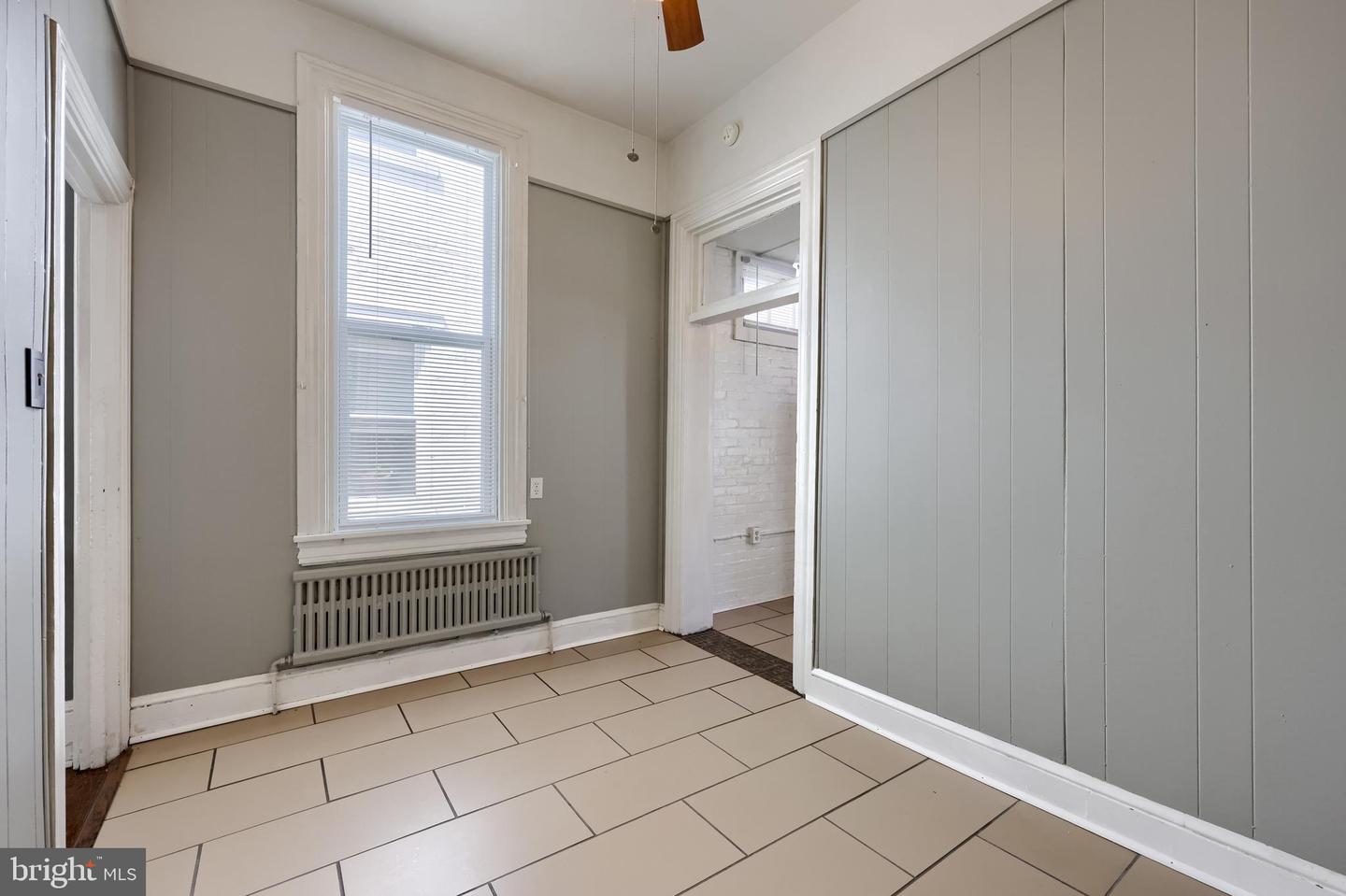 205 E King St Property Photo 18