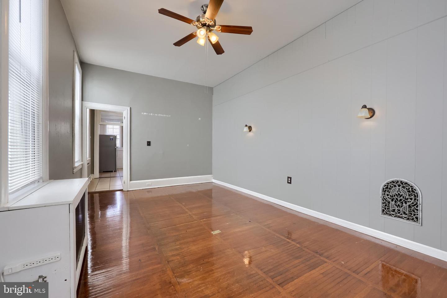 205 E King St Property Photo 20
