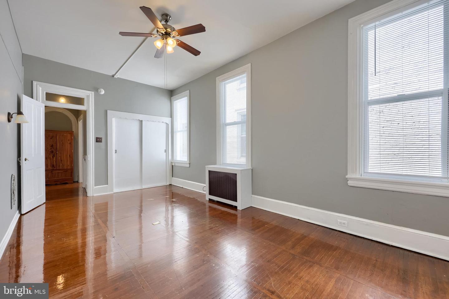 205 E King St Property Photo 22