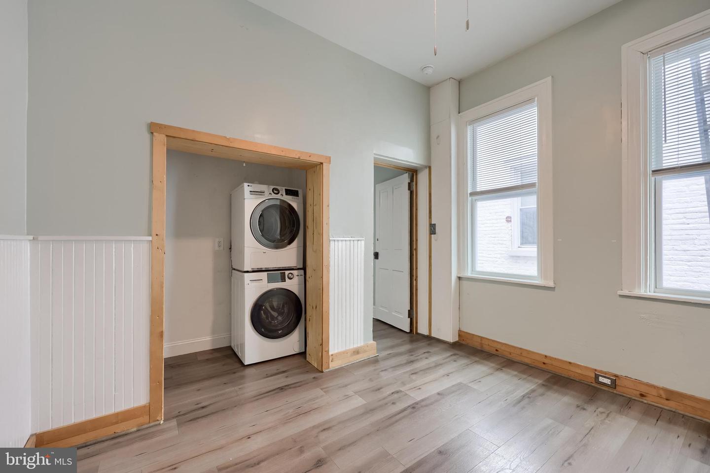 205 E King St Property Photo 28