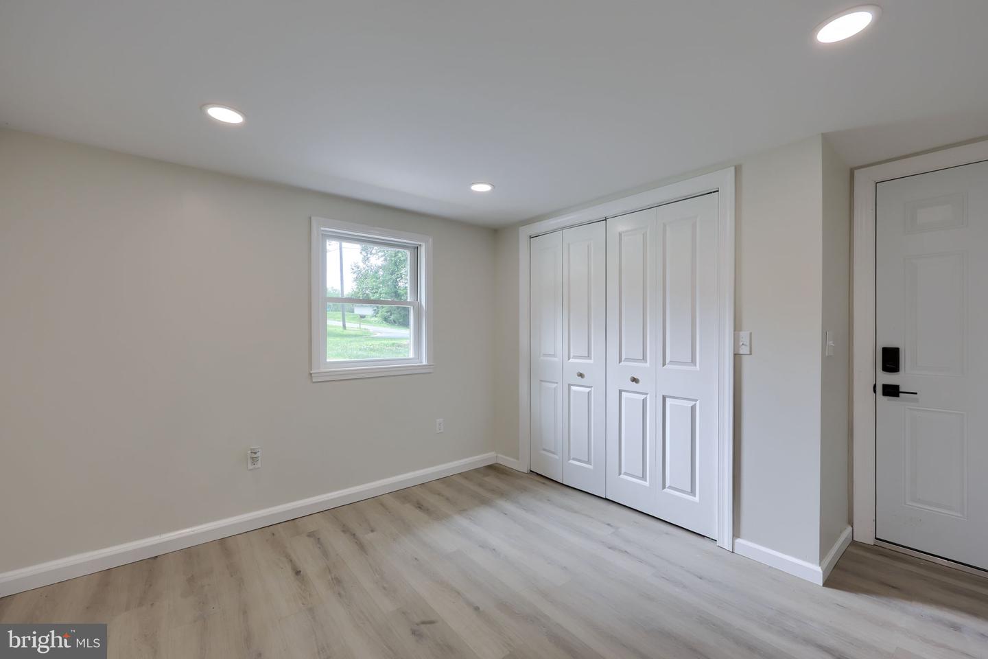 100 Spring Meadow Ln Property Photo 36