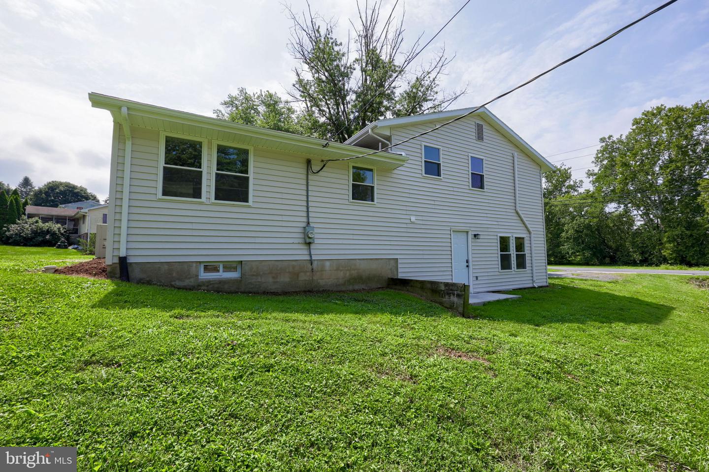 100 Spring Meadow Ln Property Photo 45