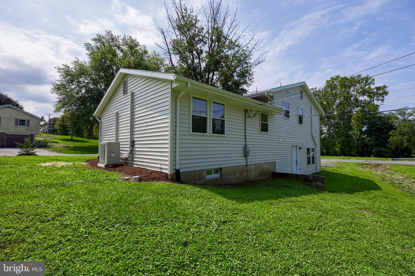 100 Spring Meadow Ln Property Photo 46