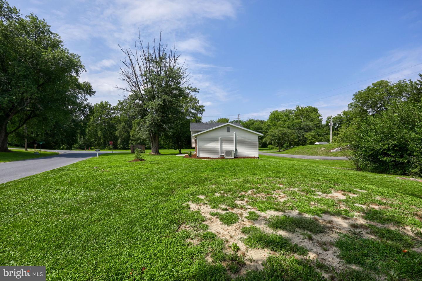 100 Spring Meadow Ln Property Photo 47