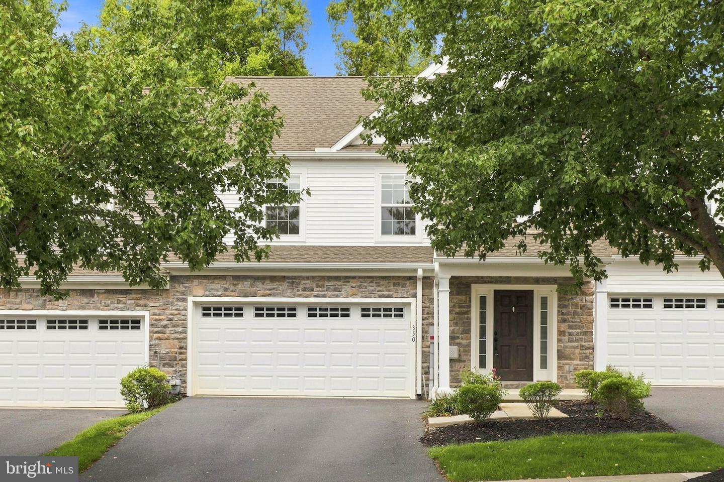 350 Wendover Way Property Photo 1