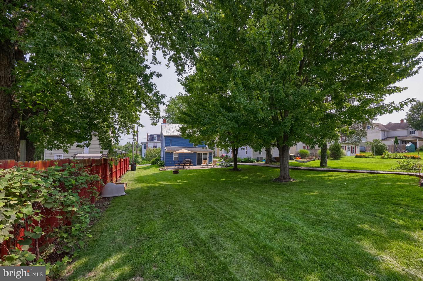 925 Maple St Property Photo 8