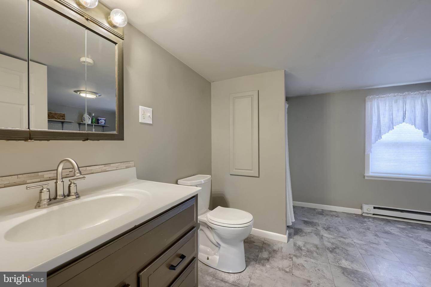 925 Maple St Property Photo 34