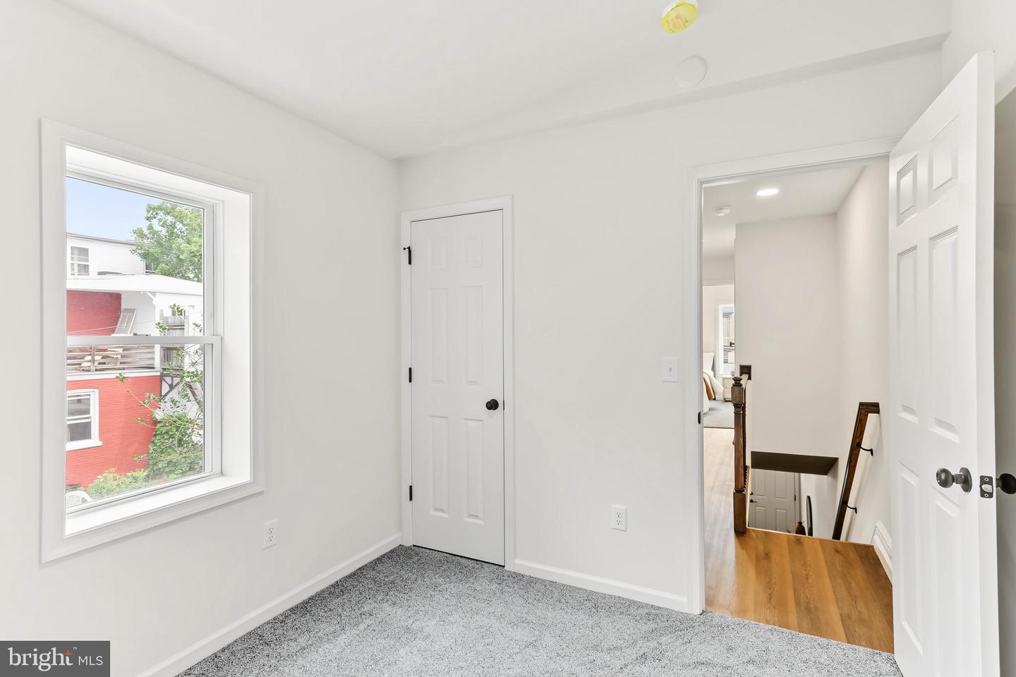 930 N Lime St Property Photo 13