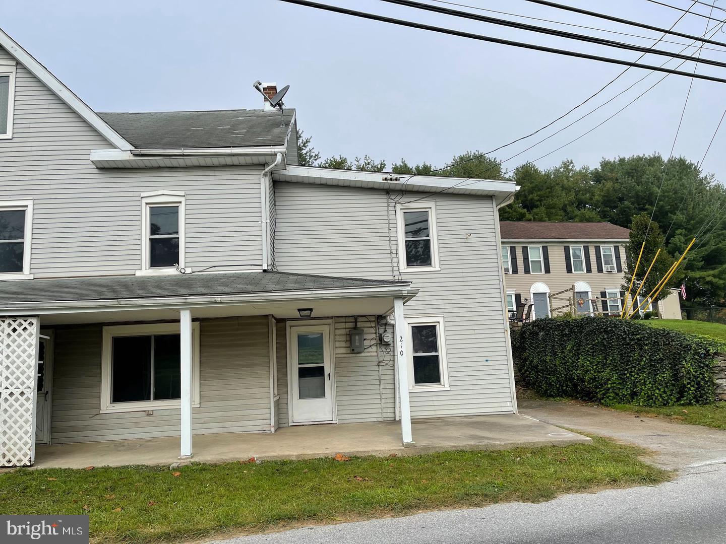 210 Park Property Photo 1