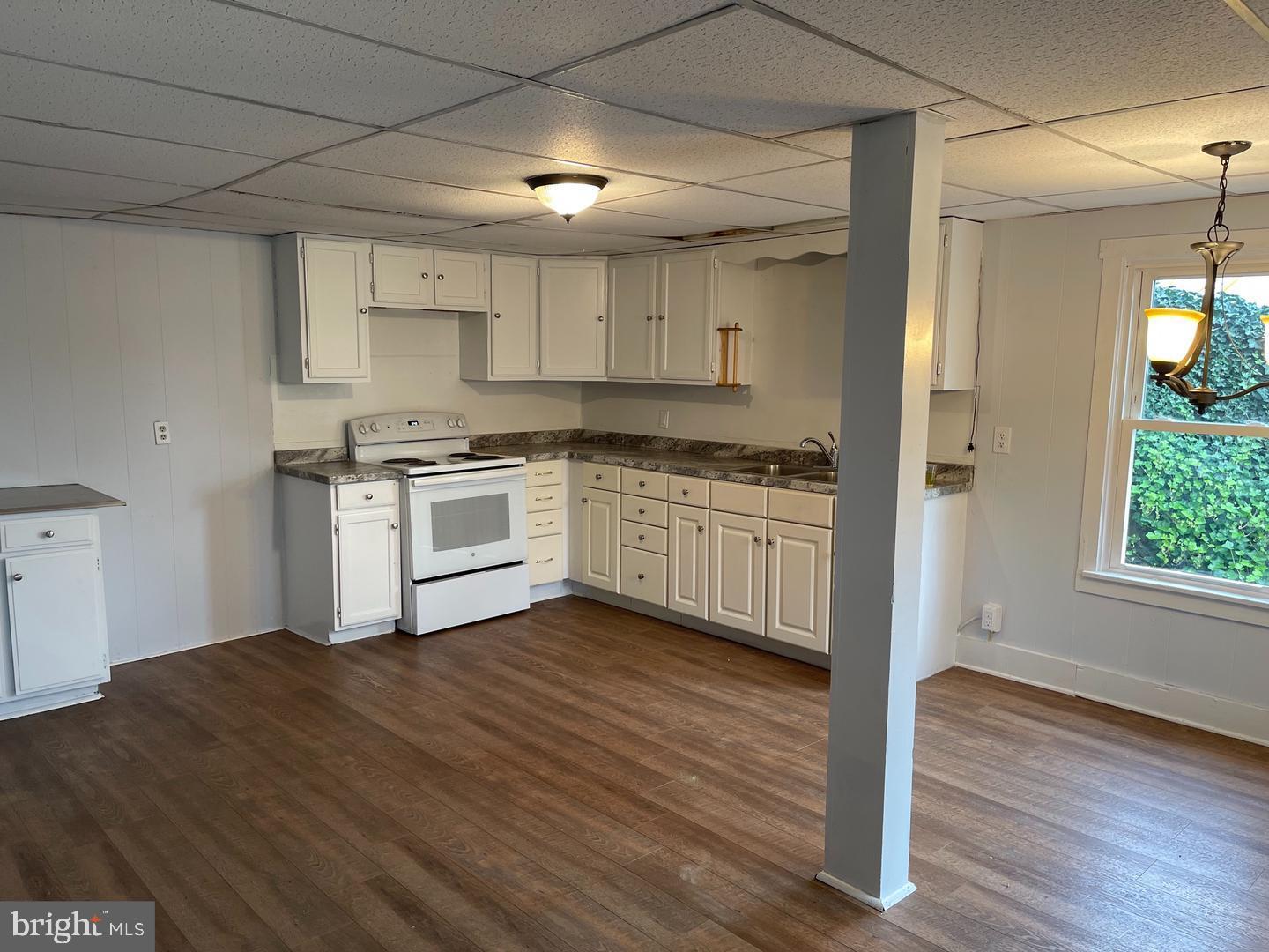 210 Park Property Photo 2
