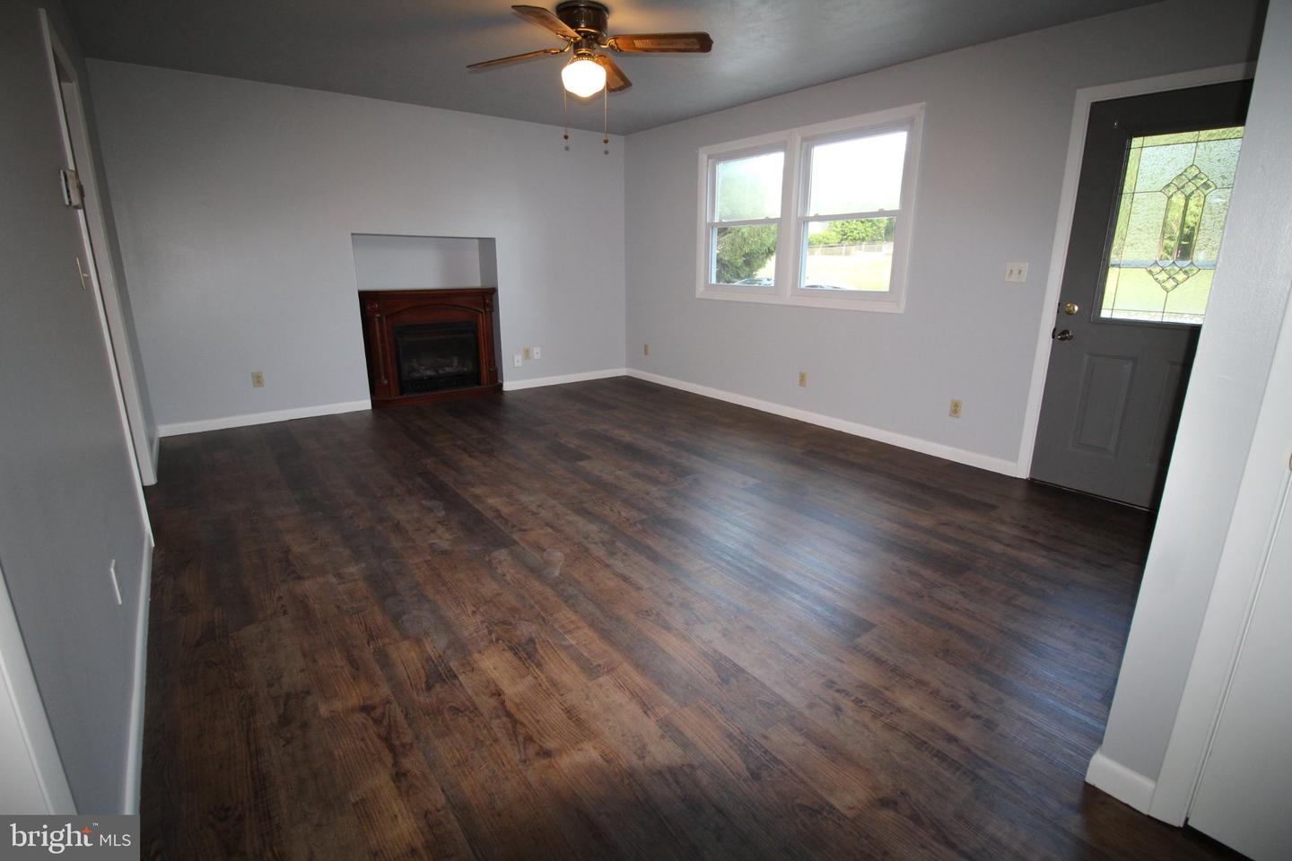 53 Bethesda Church Rd E Property Photo 3