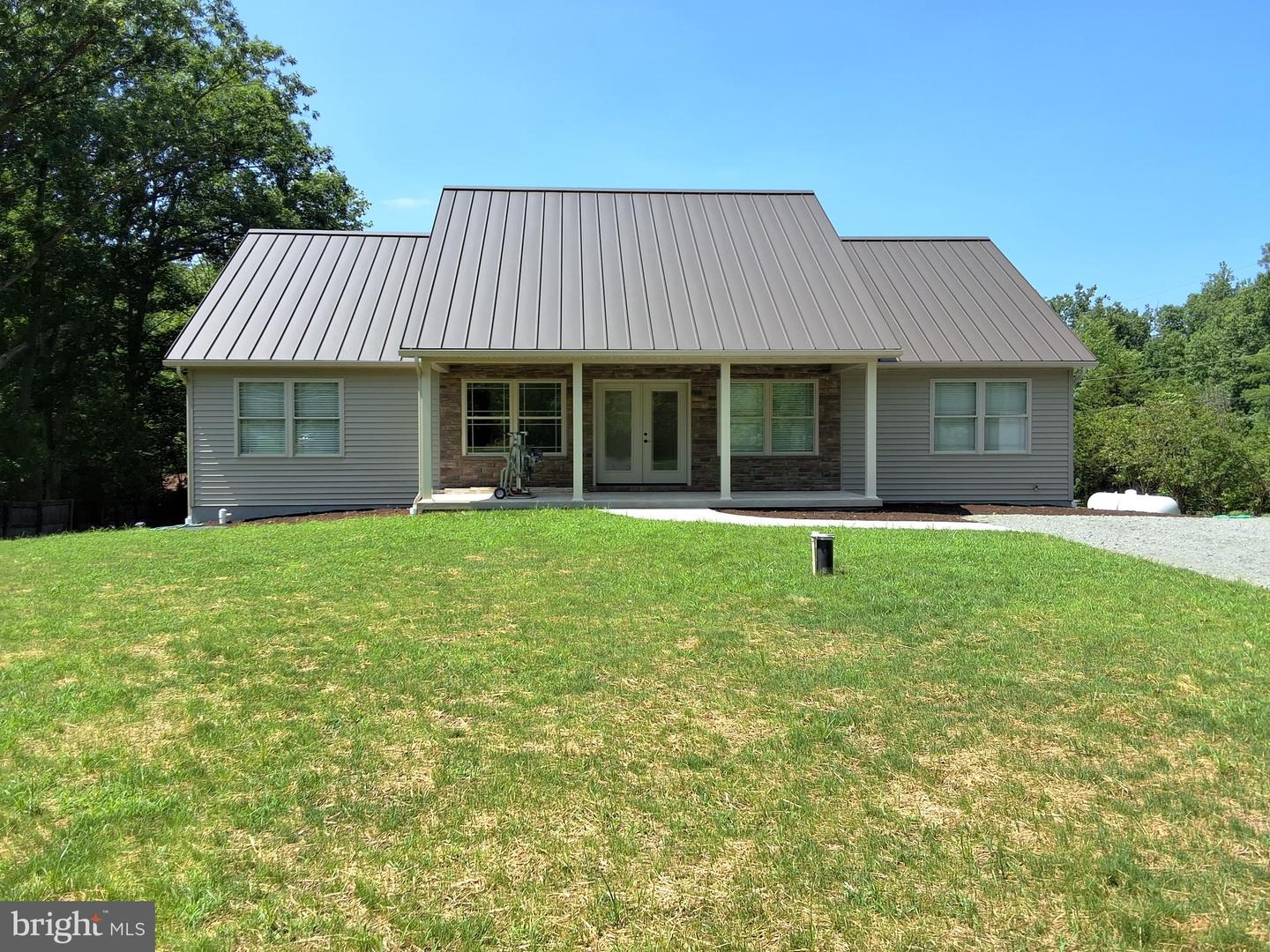 1689 Reading Rd Property Photo 1