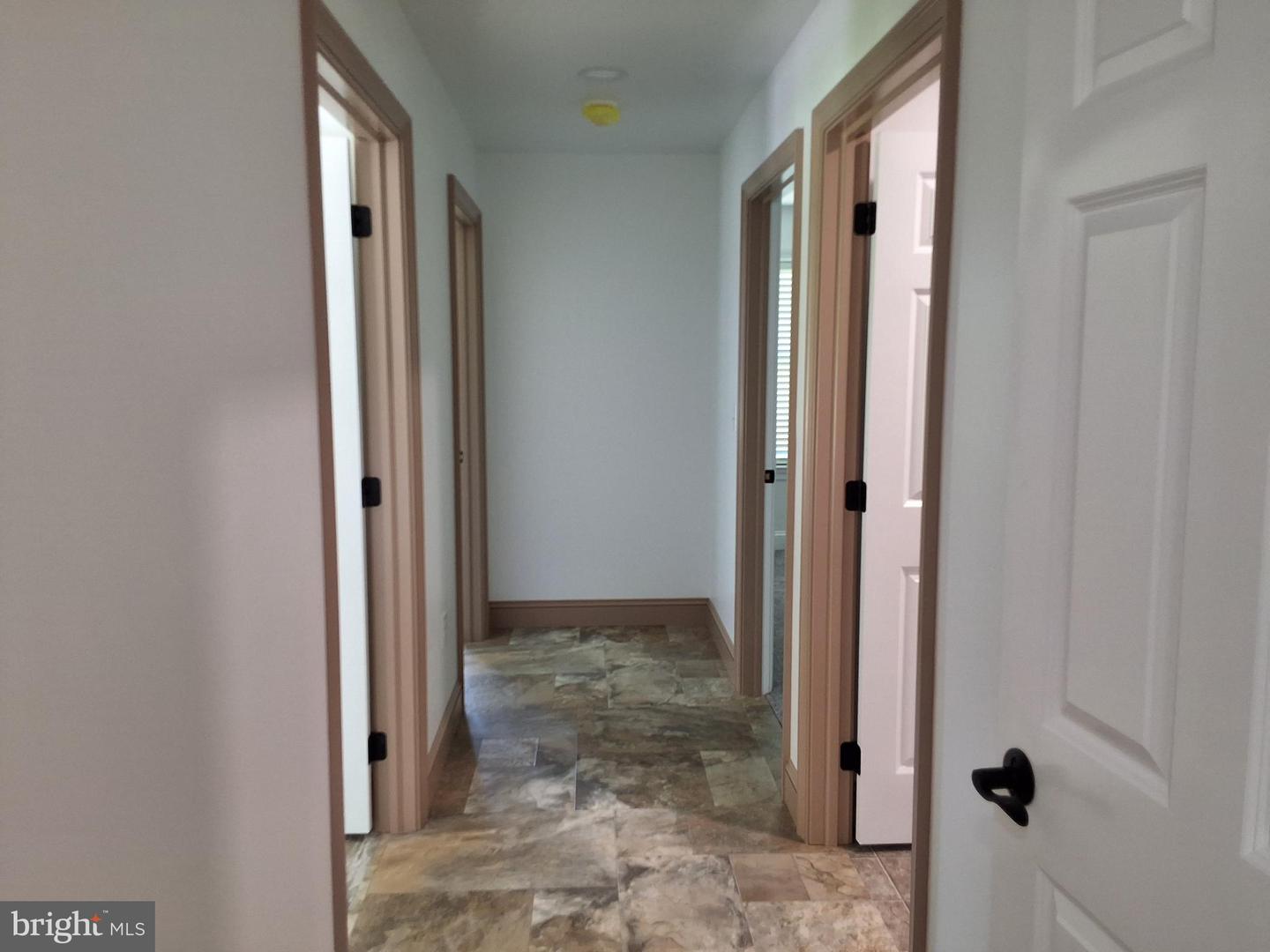 1689 Reading Rd Property Photo 10