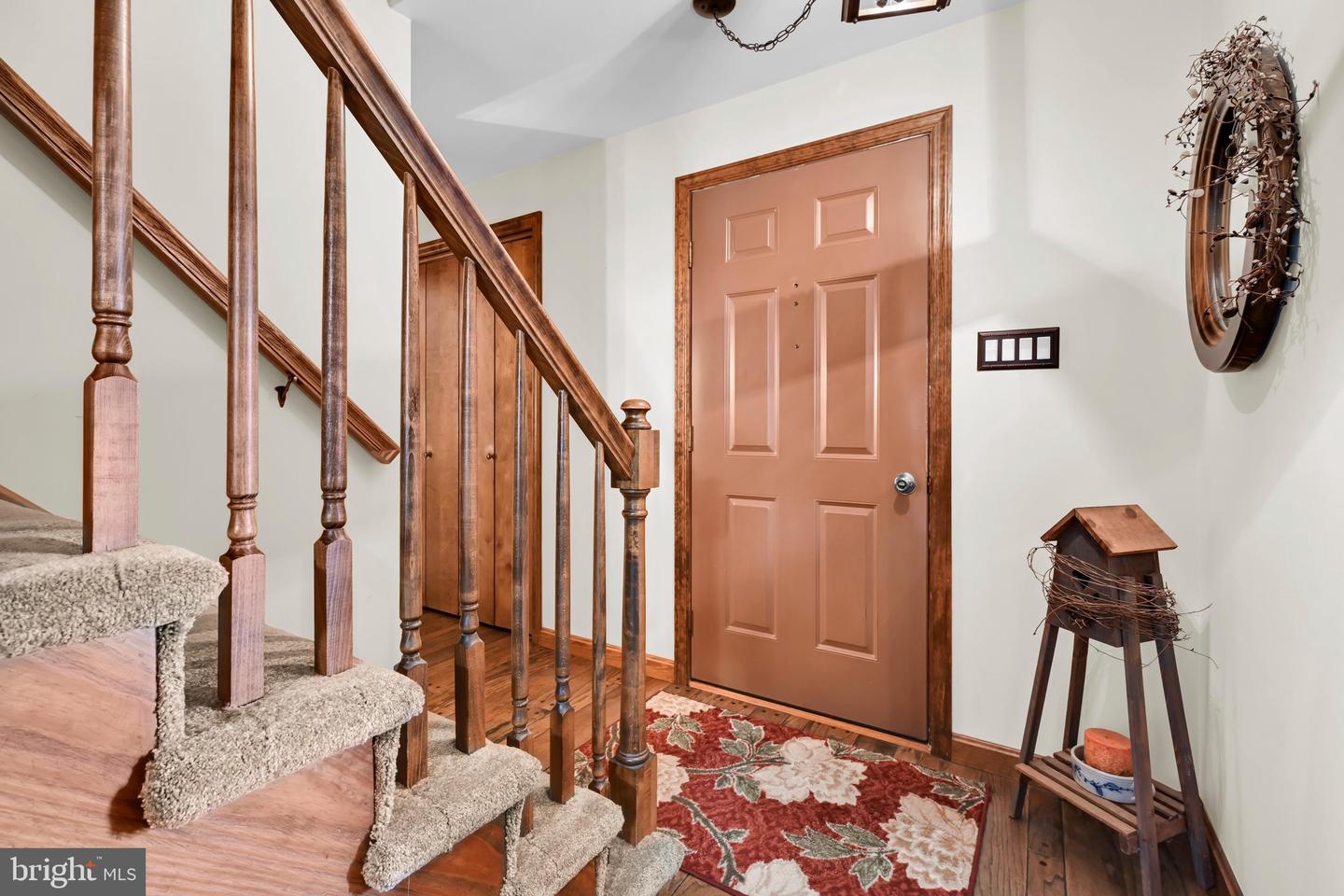 30 W Elm St Property Photo 8