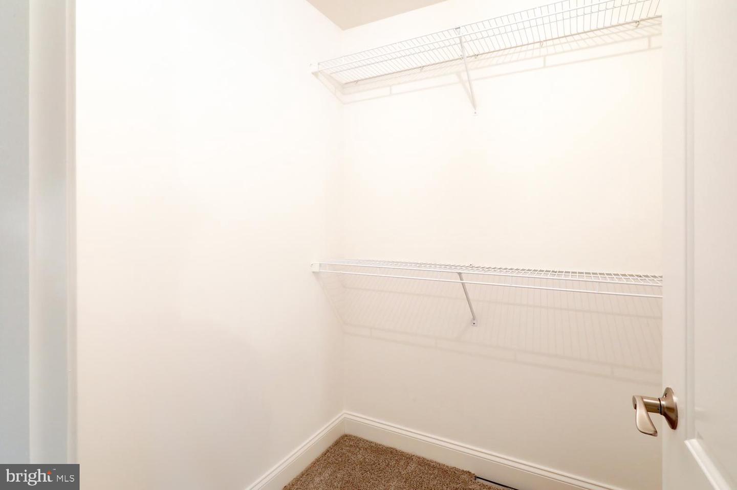71 Summerlyn Dr Property Photo 28