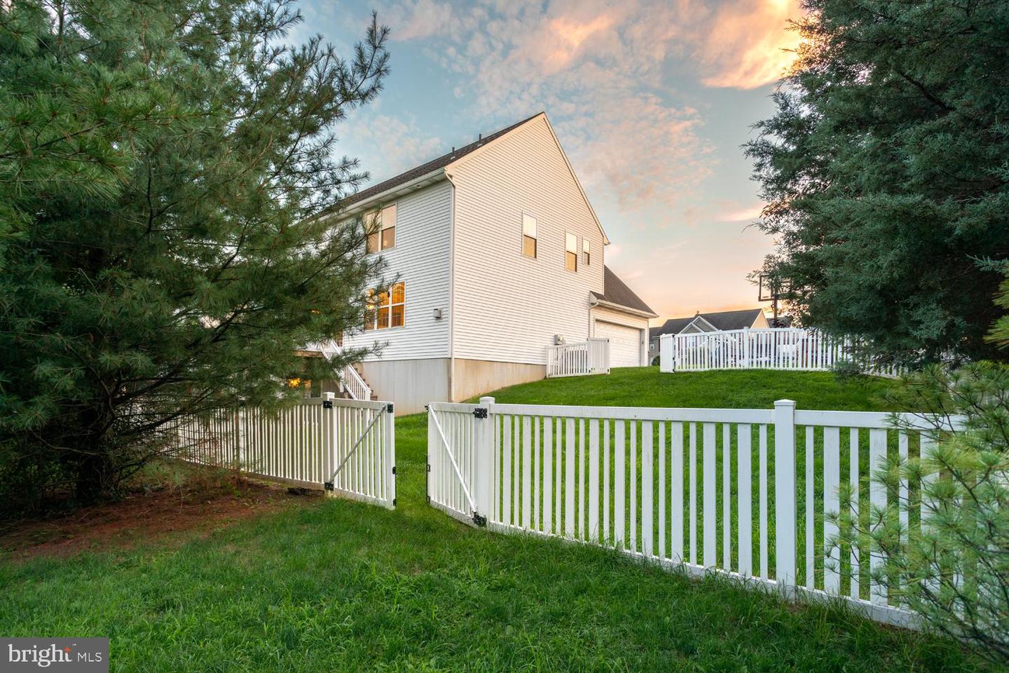 71 Summerlyn Dr Property Photo 43