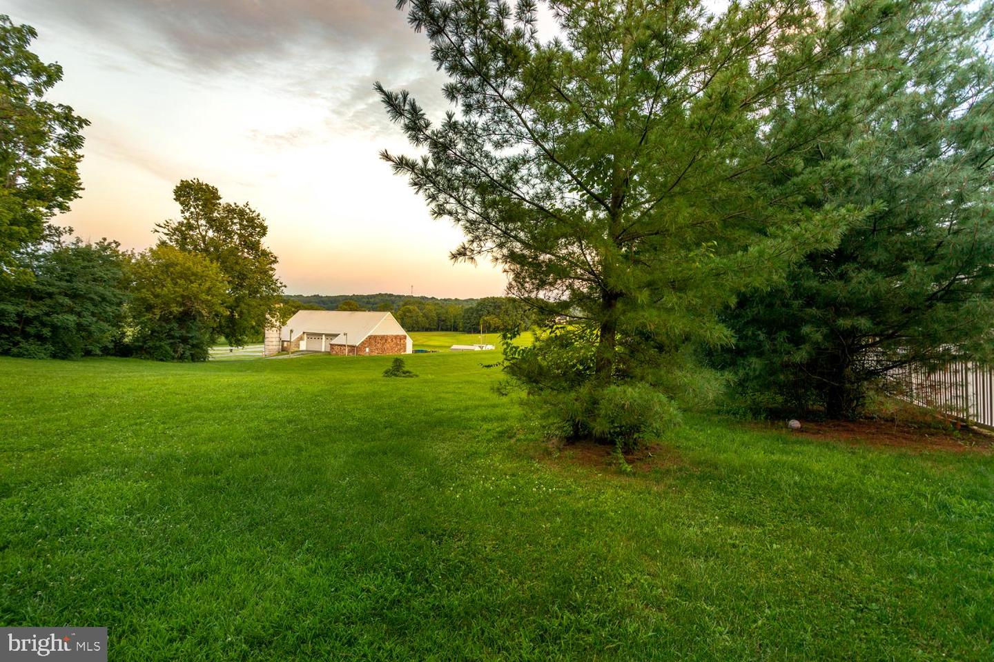71 Summerlyn Dr Property Photo 44