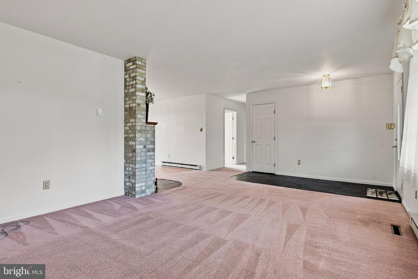316 Hilltop Dr Property Photo 6