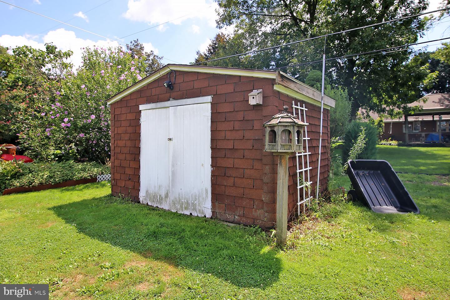 43 Marie Ave Property Photo 10