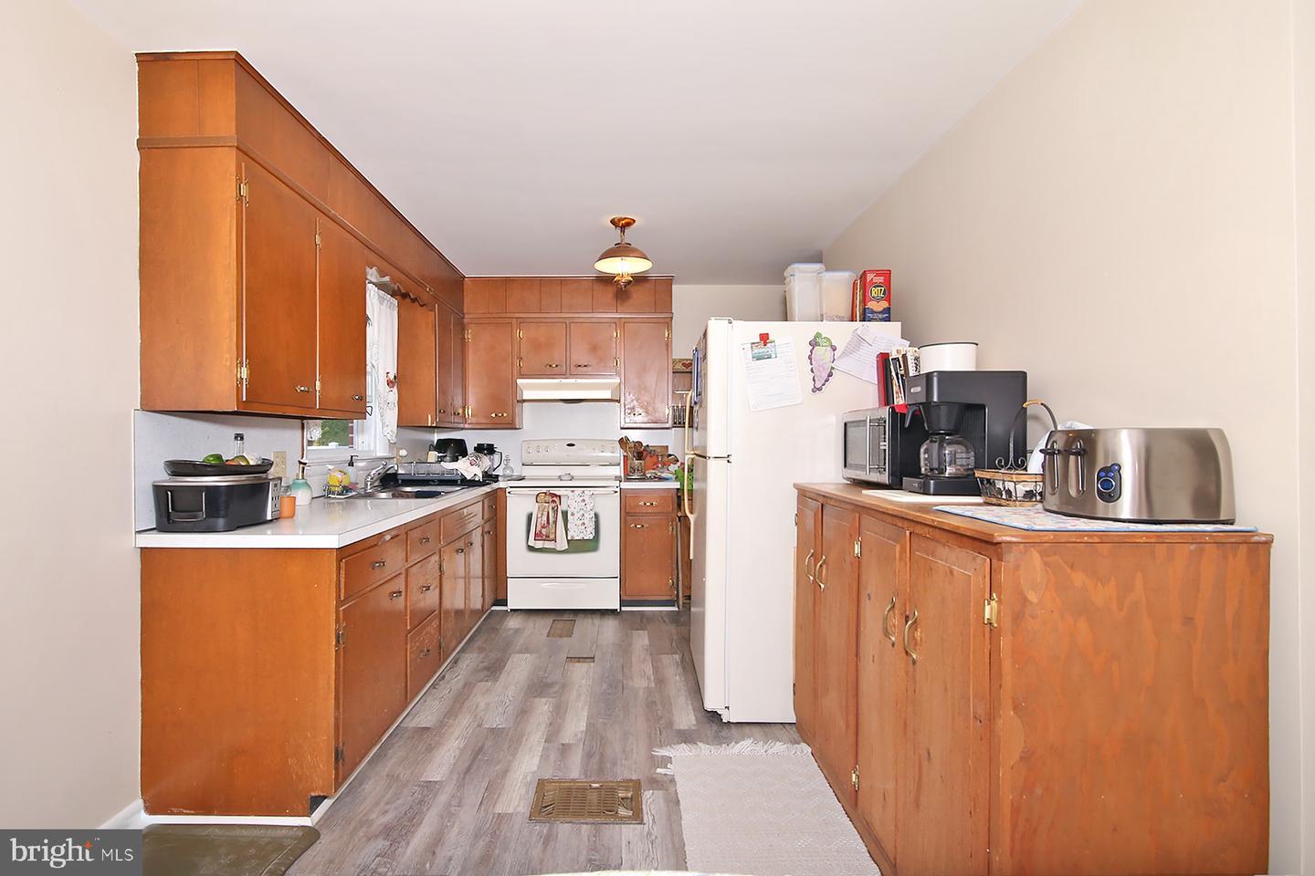 43 Marie Ave Property Photo 11