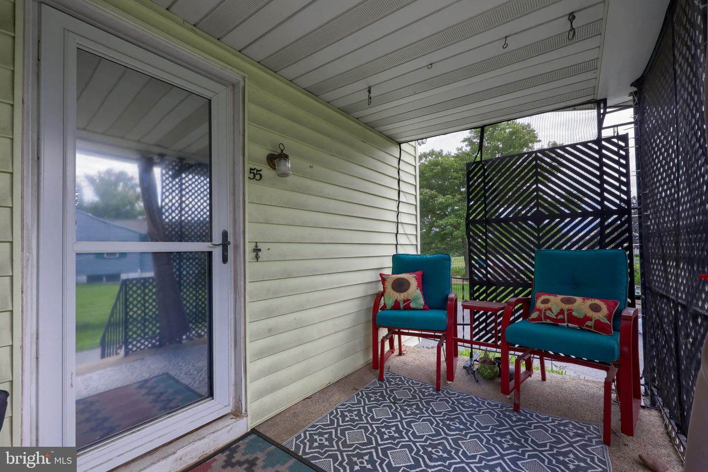 55 Larkspur Ln Property Photo 4