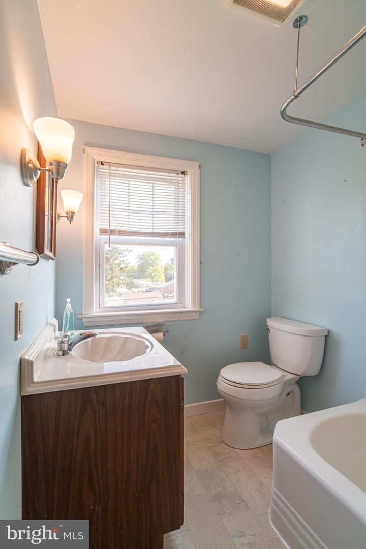 83 Hershey Ave Property Photo 18