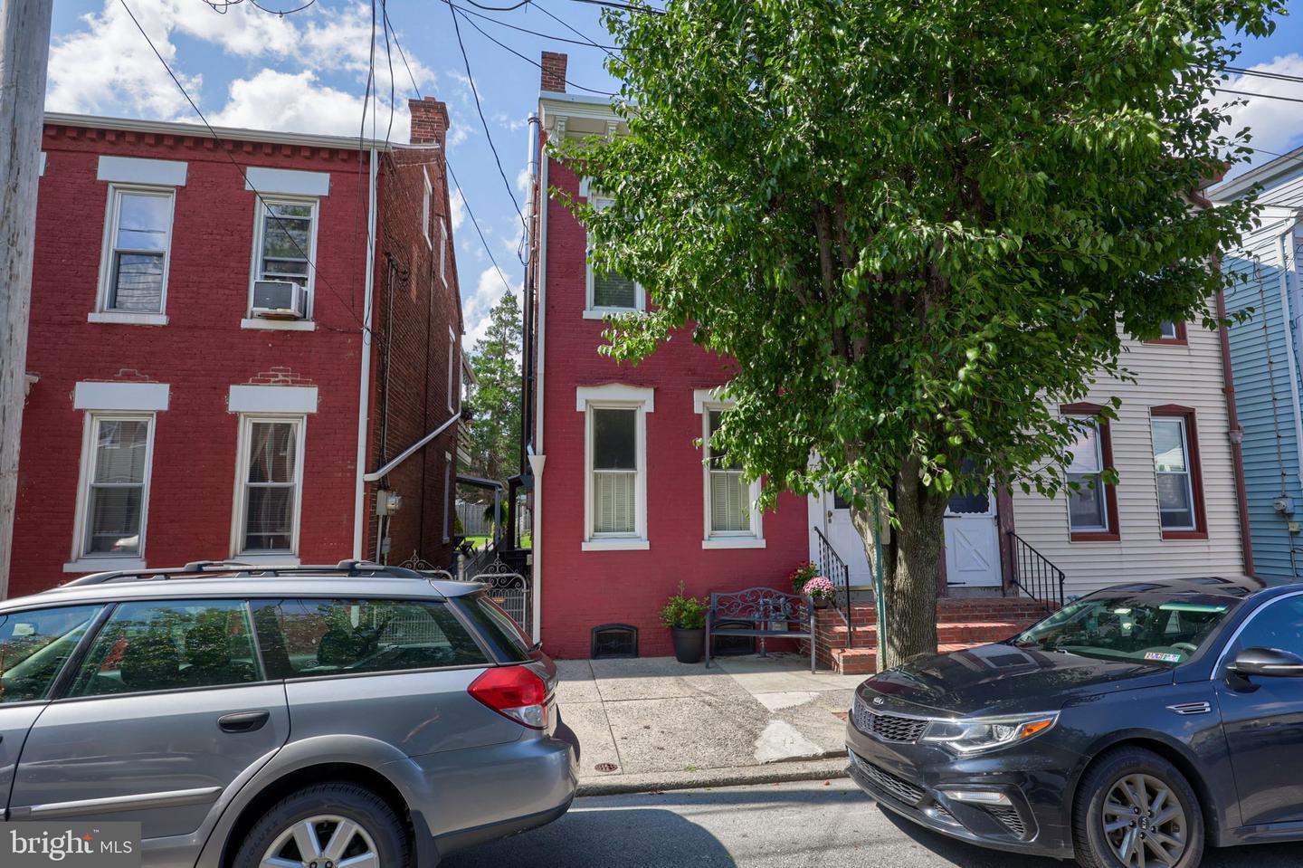 753 Locust St Property Photo 2