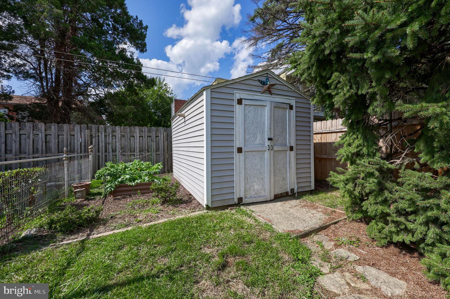 753 Locust St Property Photo 41
