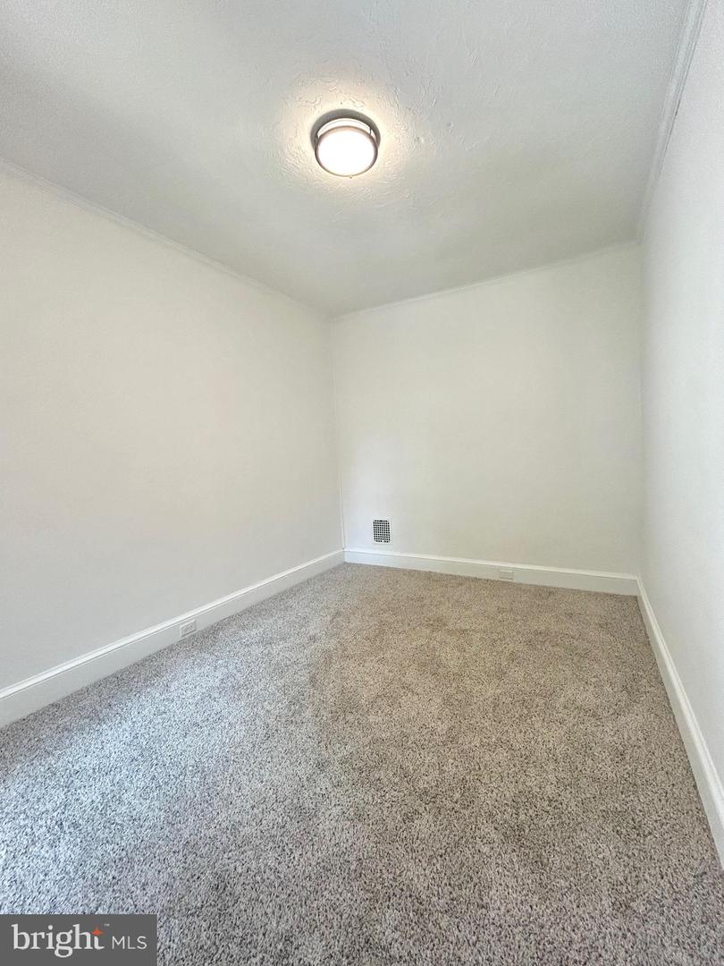 632 N Pine St Property Photo 21