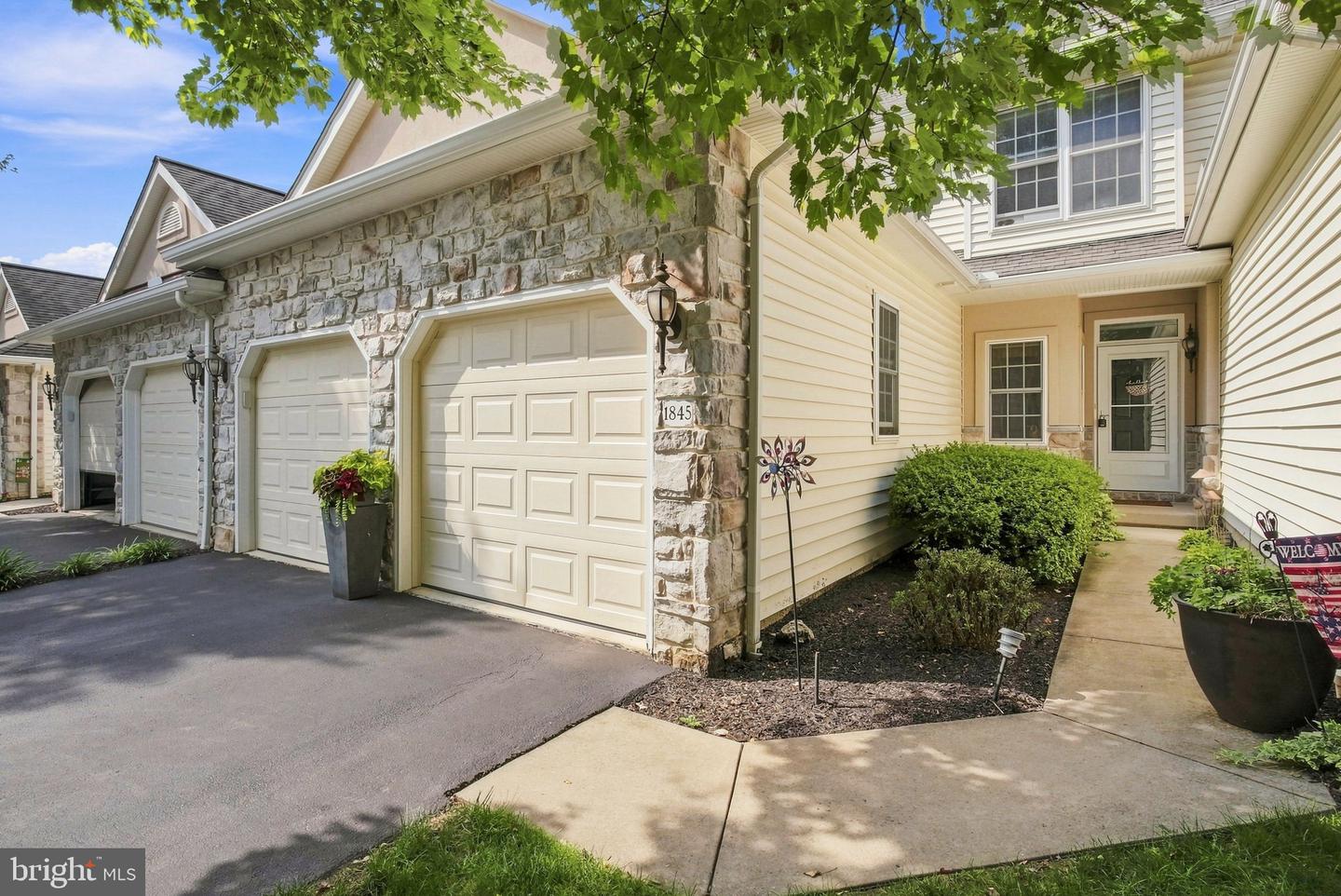 1845 Serene Way Property Photo 1