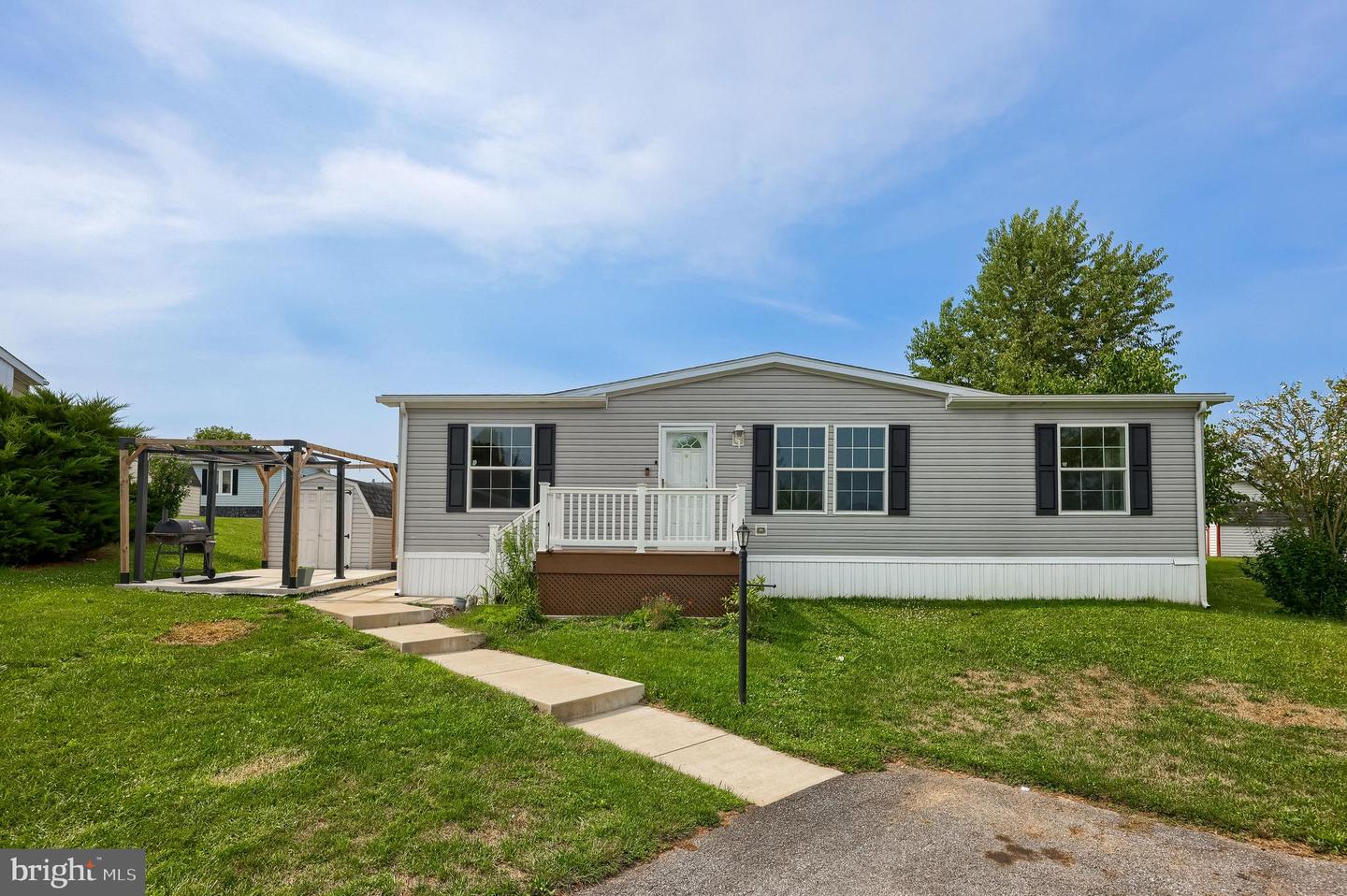 101 Fawn Meadow Ct Property Photo 1