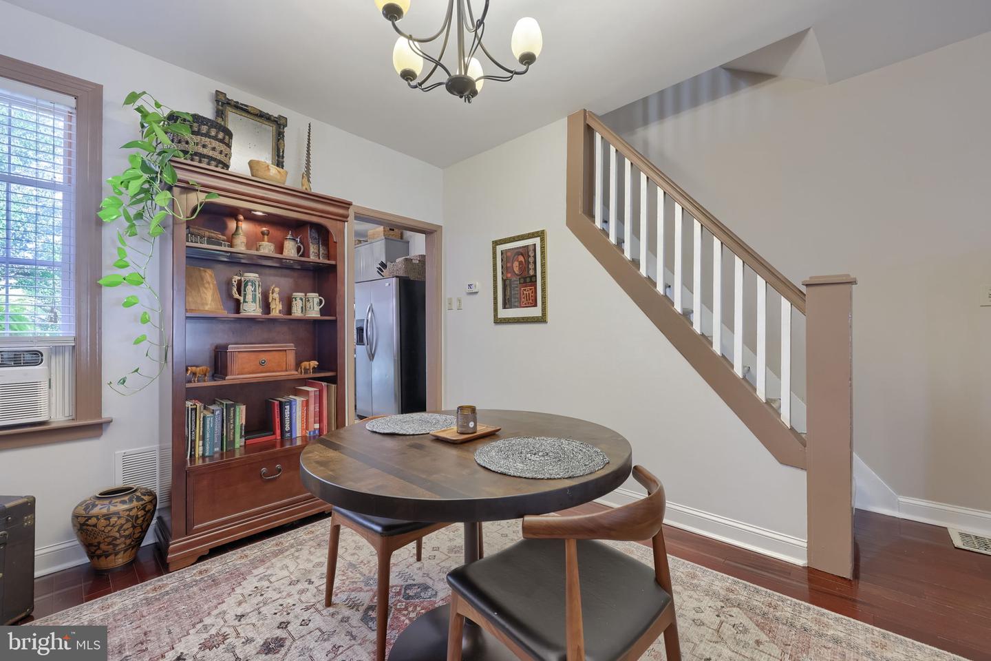 637 N Mary St Property Photo 12