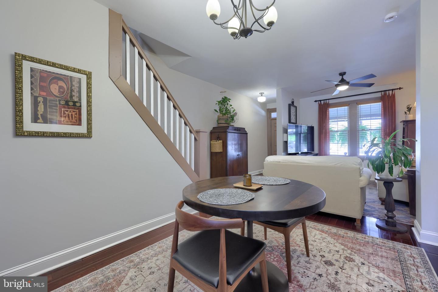 637 N Mary St Property Photo 13