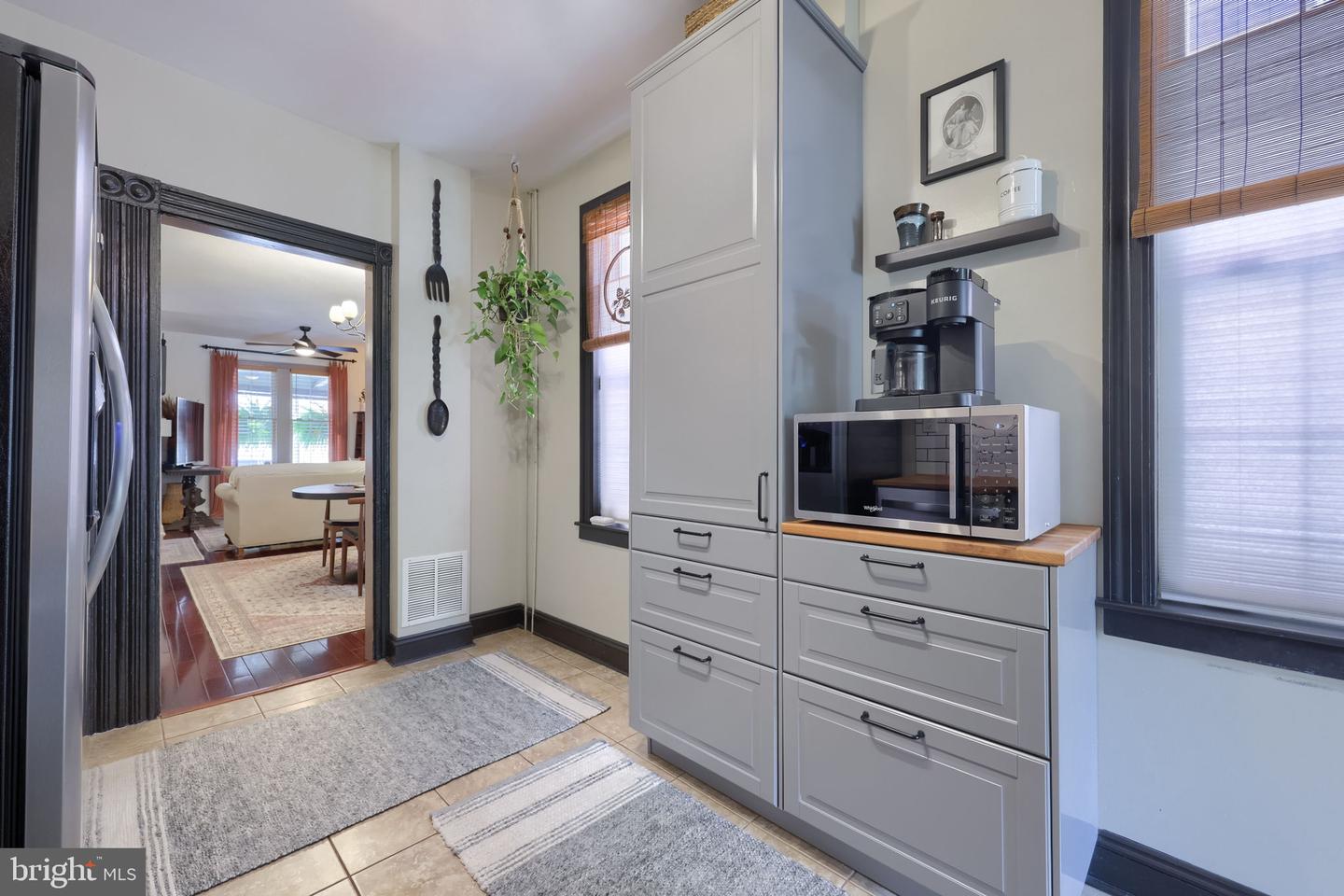 637 N Mary St Property Photo 17
