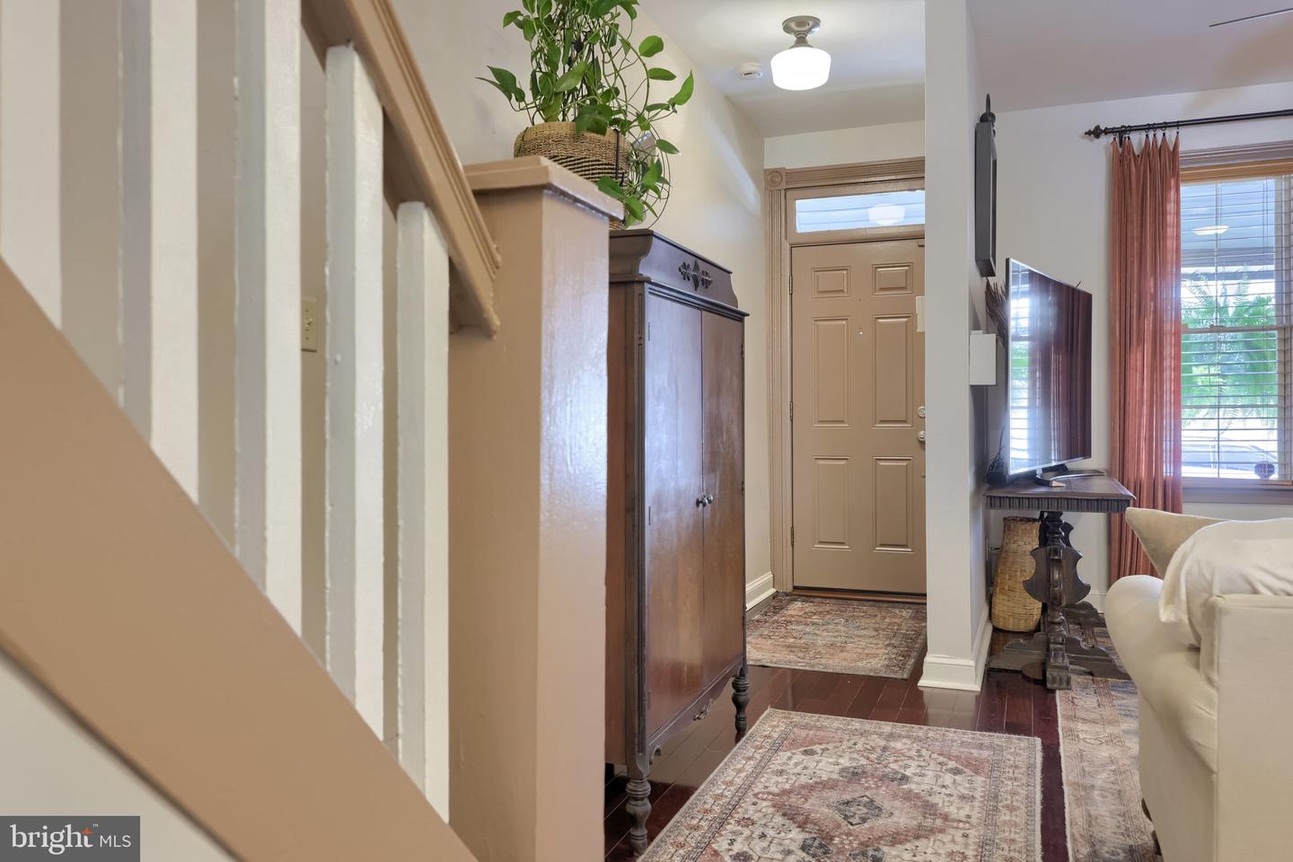 637 N Mary St Property Photo 25