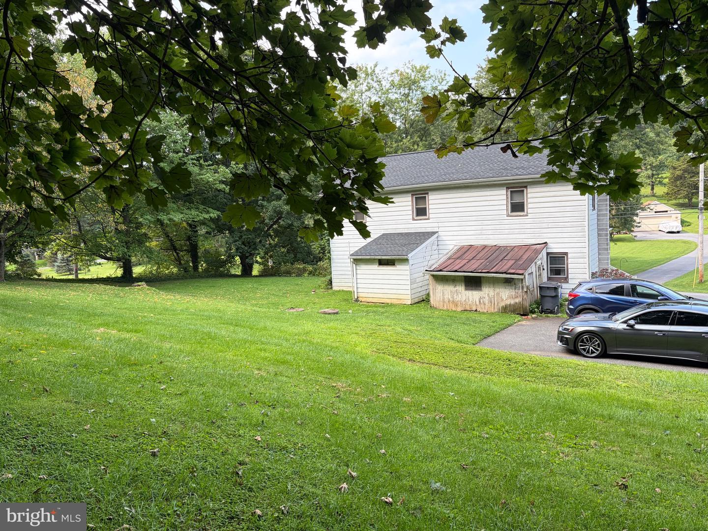 1055 Rawlinsville Rd Property Photo 6