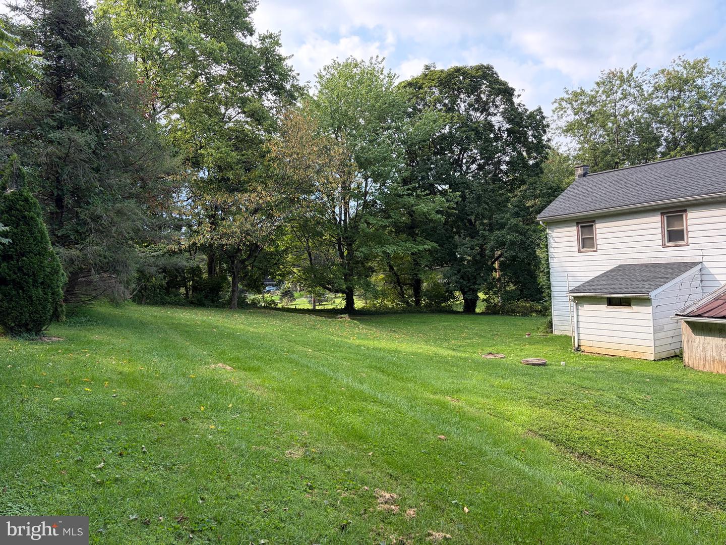 1055 Rawlinsville Rd Property Photo 7