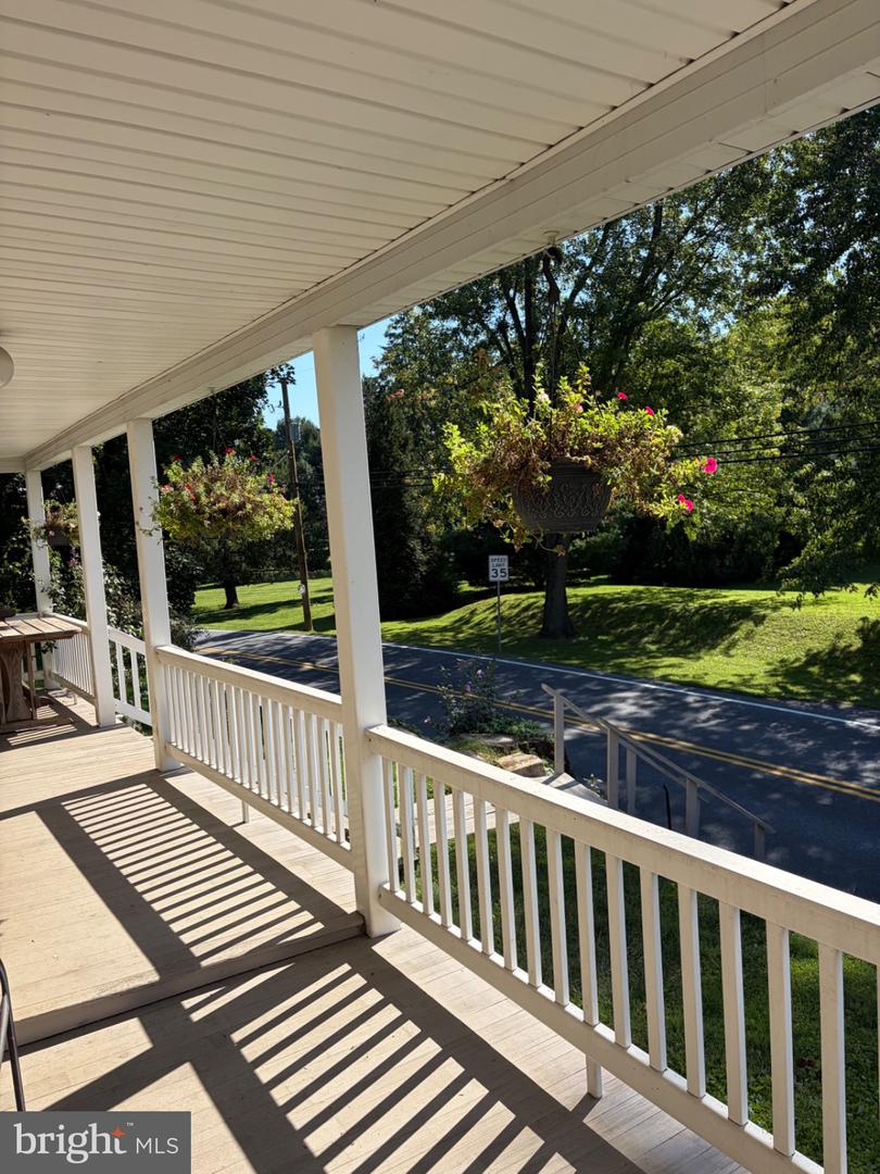 1055 Rawlinsville Rd Property Photo 16