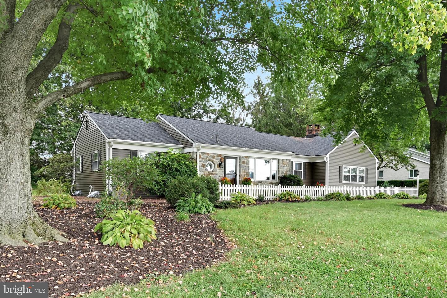 4075 Nolt Rd Property Photo 3