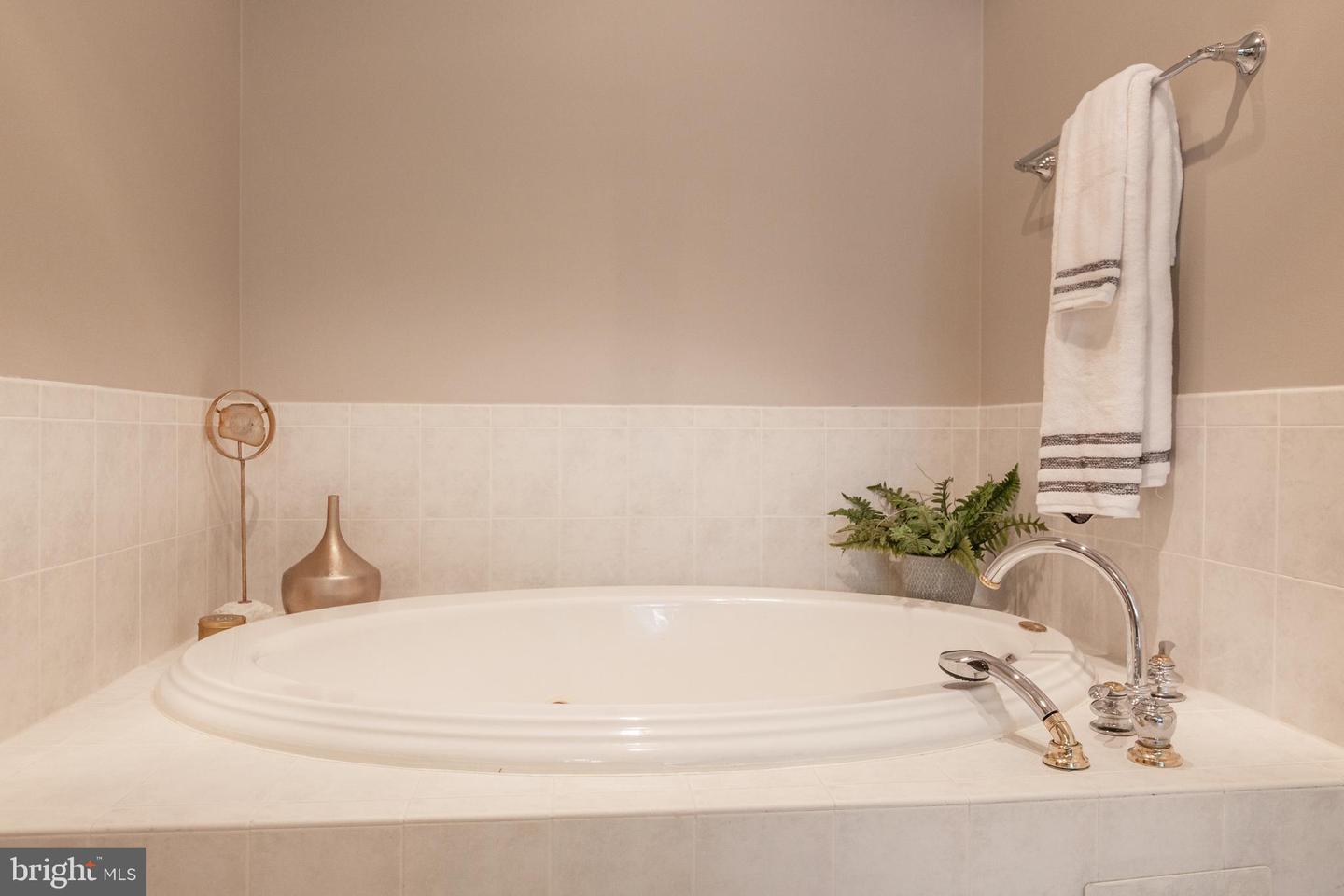 1078 Stillwood Cir Property Photo 37
