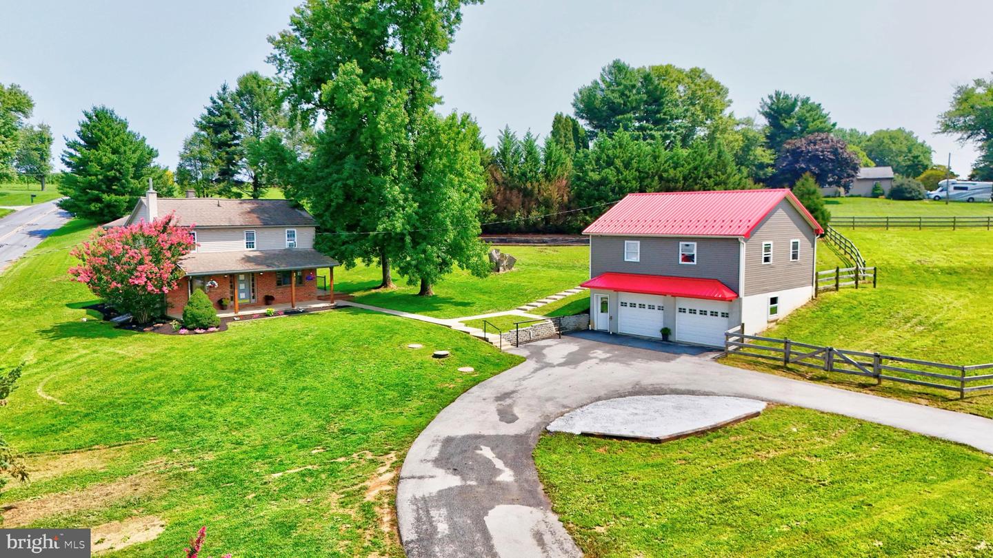 951 Pilgrims Ptwy Property Photo 3