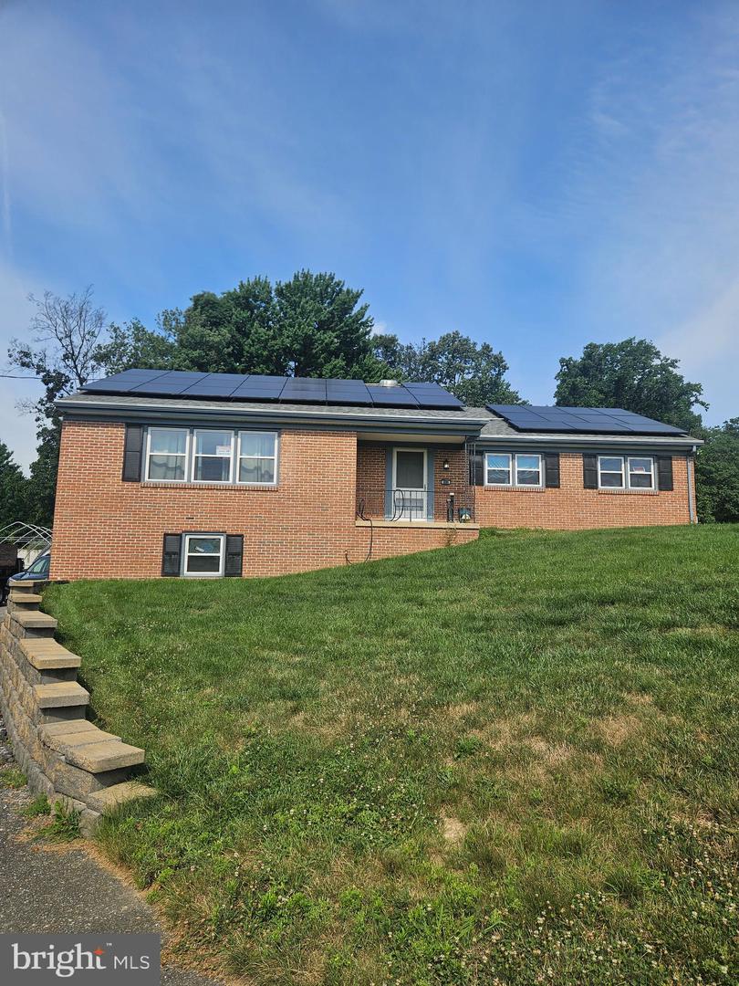 332 Indian Head Rd Property Photo 2