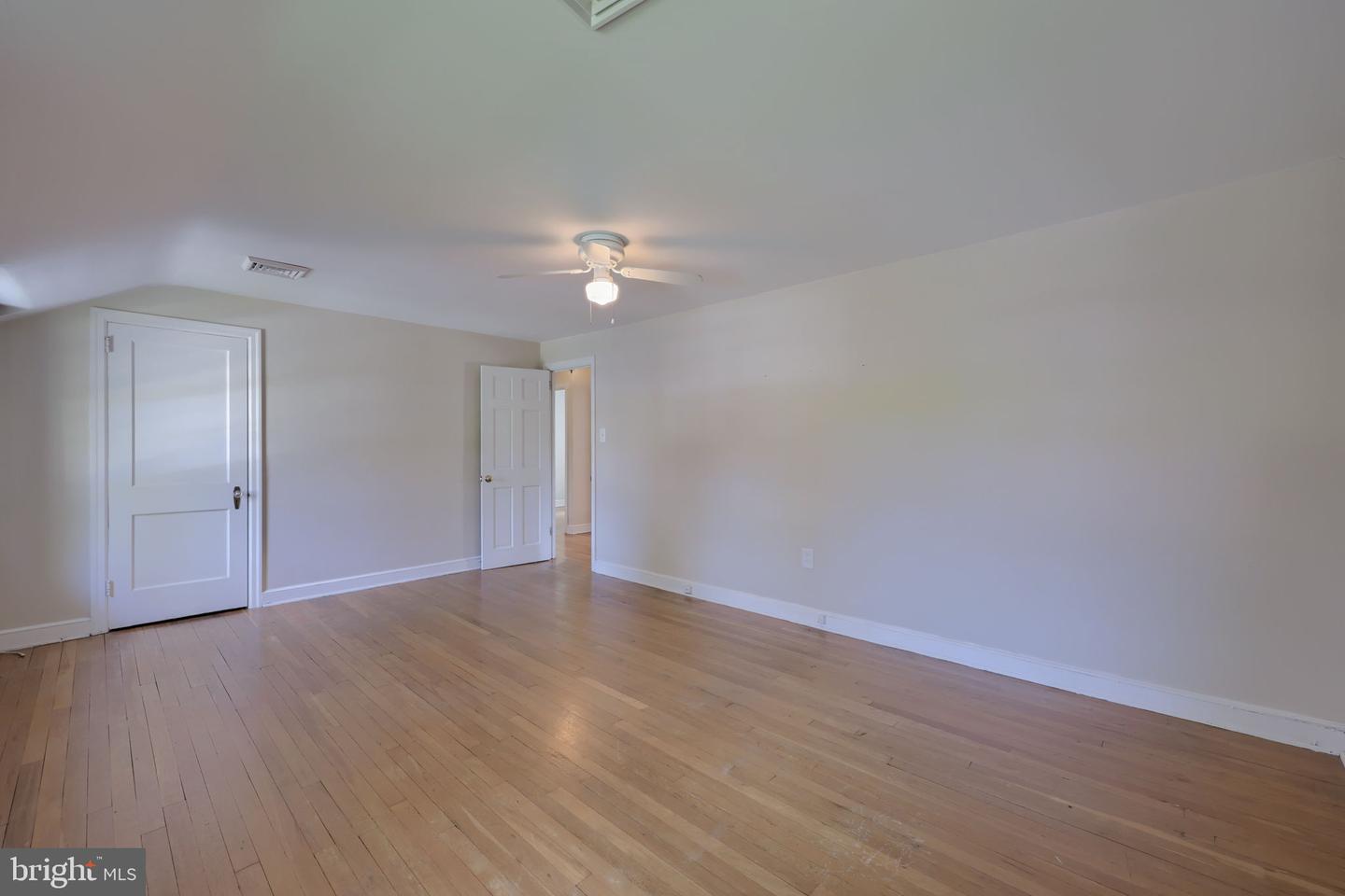 978 Pleasure Rd Property Photo 24