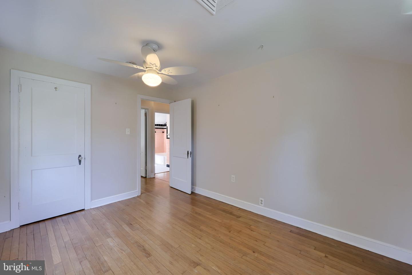 978 Pleasure Rd Property Photo 32