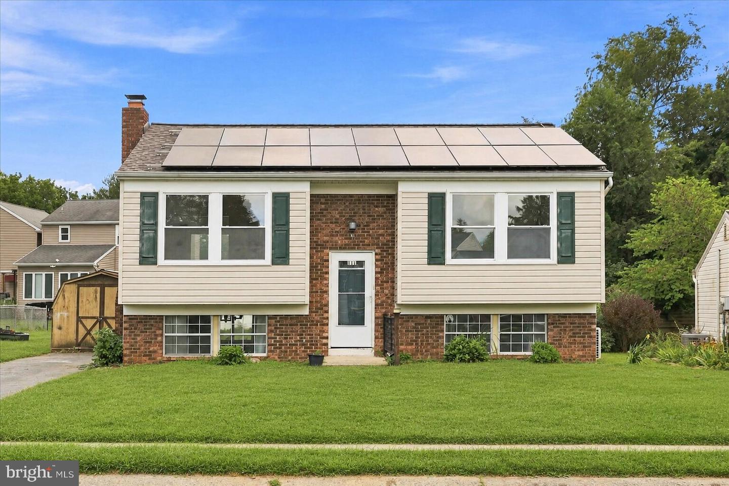 111 Tanglewood Ln Property Photo 1